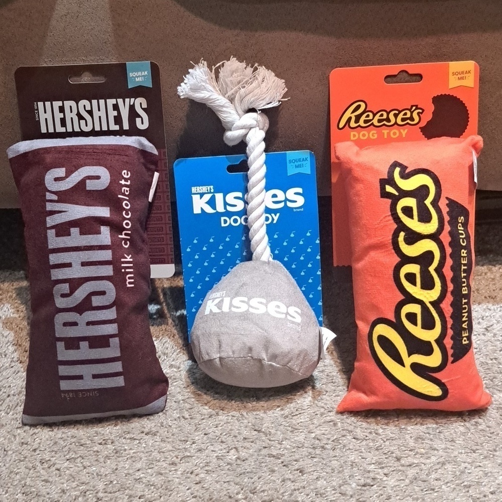 (3) HERSHEY'S DOG LOVERS pet squeaky toys!
